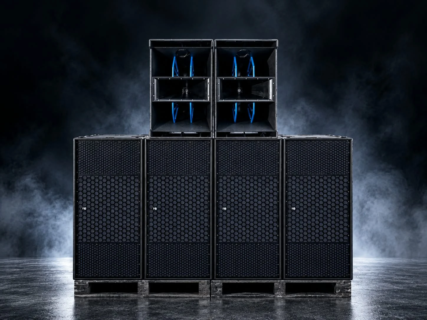 Impianto audio principale Acid Base: quattro sub DBM218 e due top Flexline PCX12